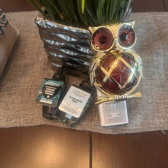 Bath & Body Works 2025 Fall Collection: Red Owl Fragrance Diffuser Bundle - Picture 3 of 4